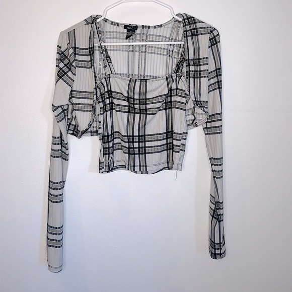 Cute Crop Top Tank and Drop Shoulder Shrug - Picture 2 of 8